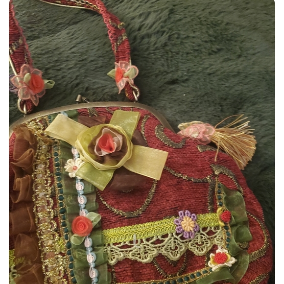 Beautiful Vintage Boho Style Hand Bag